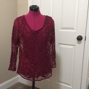 Maroon laced top 🏮🏮BUNDLE 2/$10🏮🏮